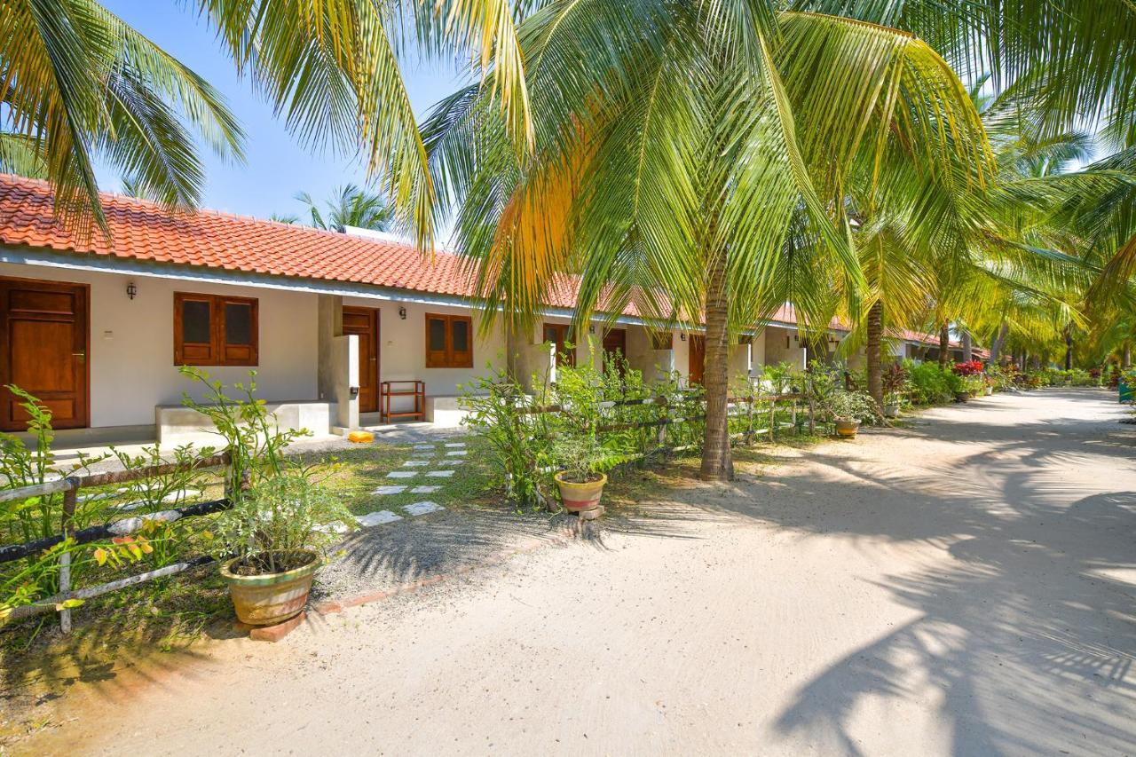 De Silva Palm Resort Kalpitiya Exteriör bild