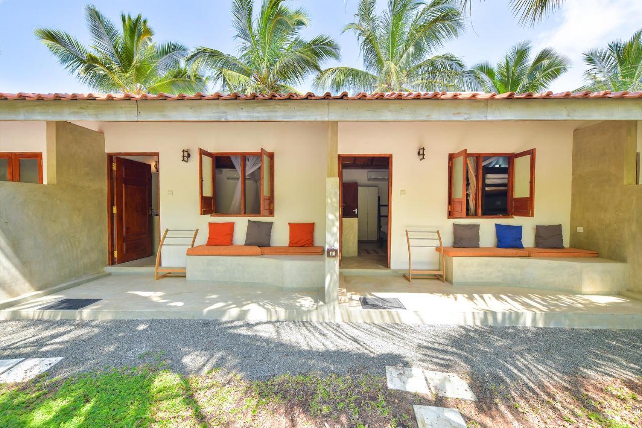 De Silva Palm Resort Kalpitiya Exteriör bild